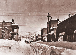 The street while it was snowing